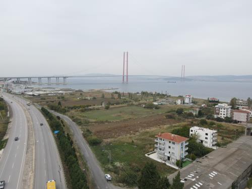 HASTANEYE VE DENİZE YÜRÜME MESAFESİNDE SATILIK ARSA