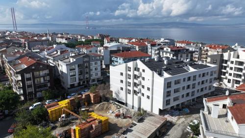 LAPSEKİ DENİZ TARAFI KORDONA YAKIN 1+1 SATILIK SIFIR DAİRE (6)